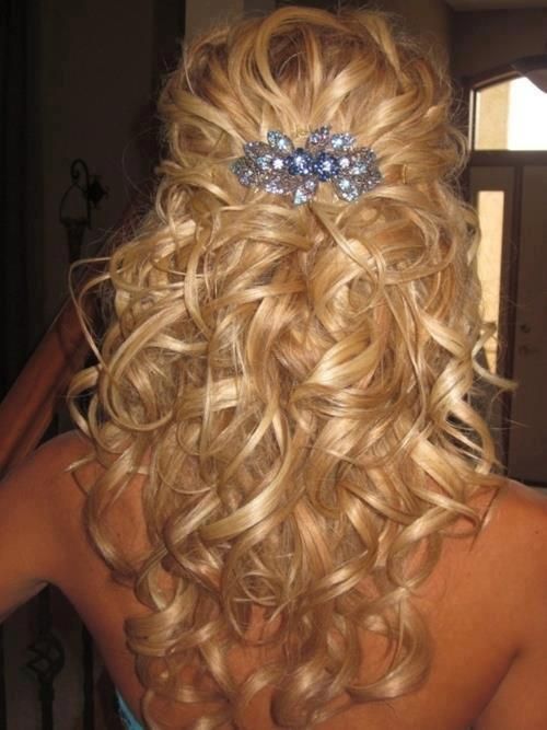 18 Perfect Curly Wedding Hairstyles - Pretty Designs