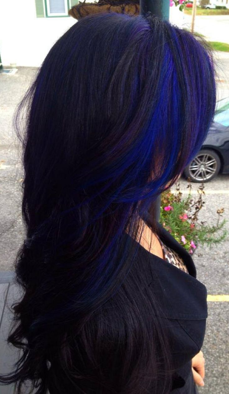 Long Wavy Black Hairstyle With Blue Streaks