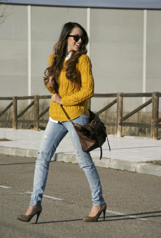 Pretty Jumper Outfit with Jeans