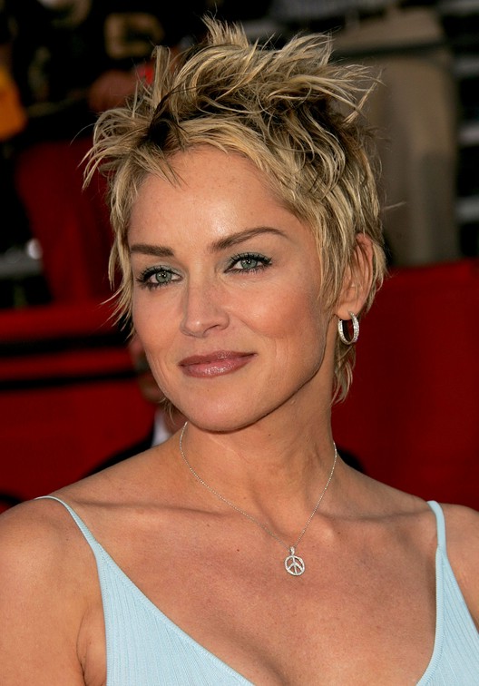 53 Best Short Hairstyles for Women 2023