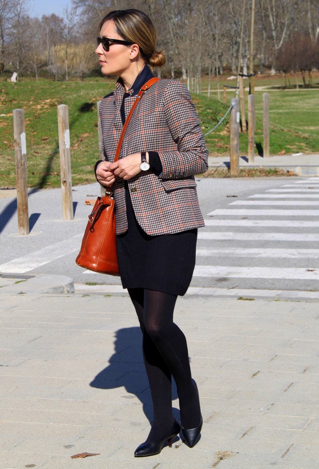 Simple Plaid Blazer Outfit