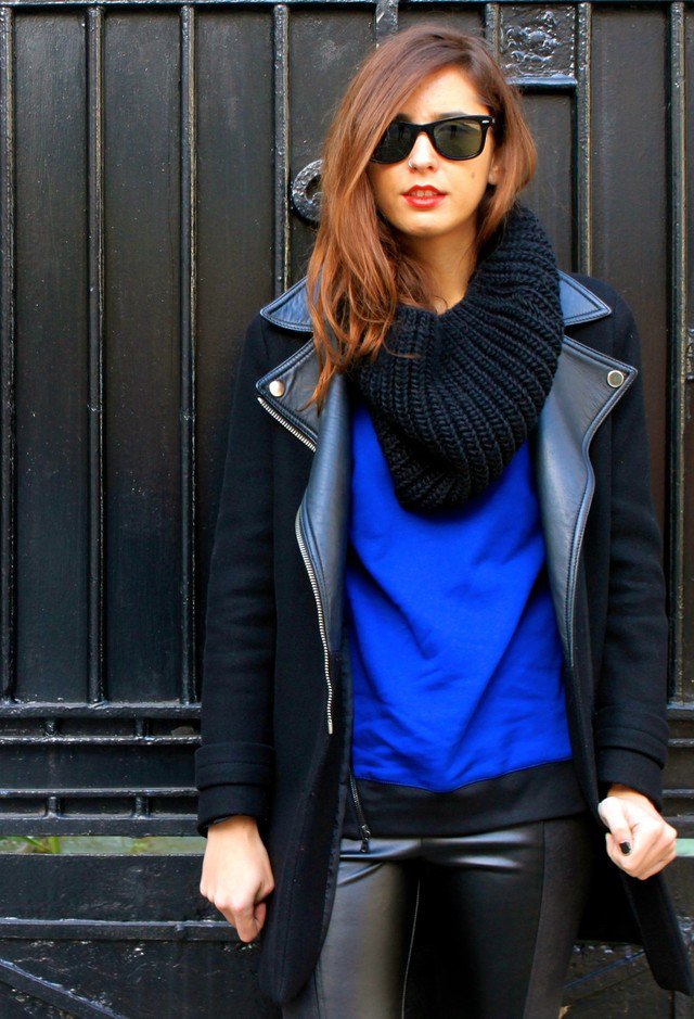 Stylish Knitted Scarf Outfit