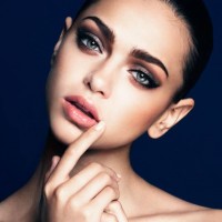 Trendy Bold Brows Makeup