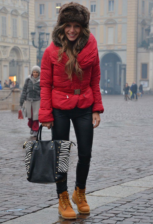Trendy Winter Look with A Fur Hat