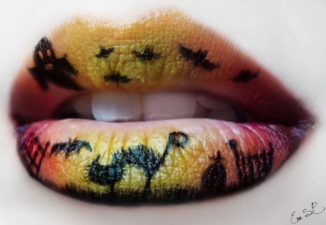 Vivid Lips Makeup Design for Halloween