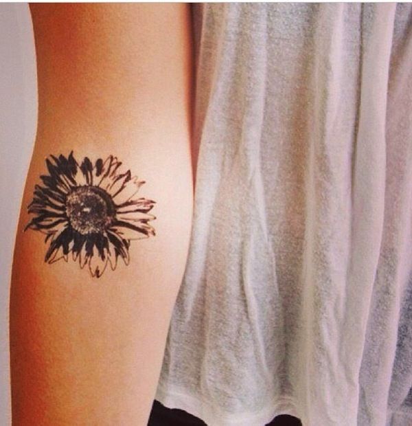 Beautiful Arm Daisy Tattoo