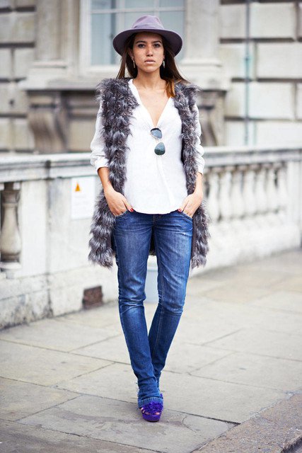 Causual Outfit Idea with A Fur Vest