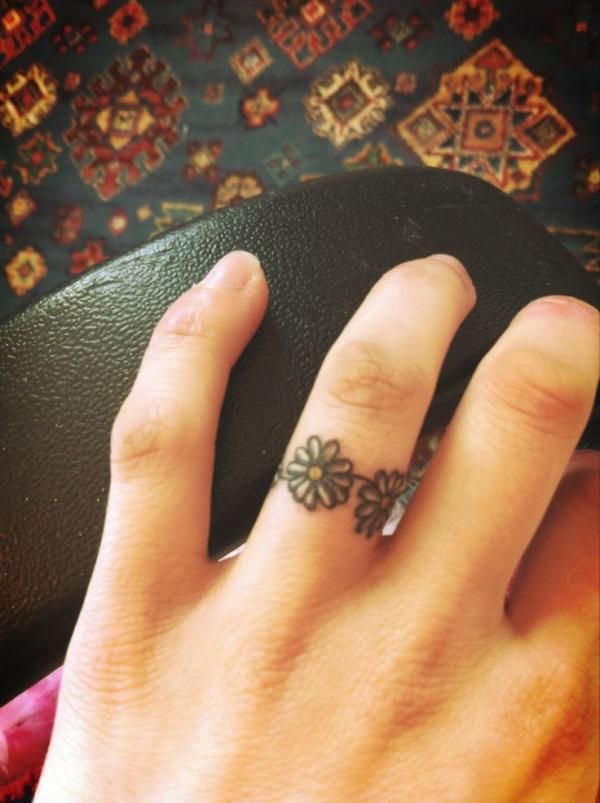 Daisy Tattoo on Fingers