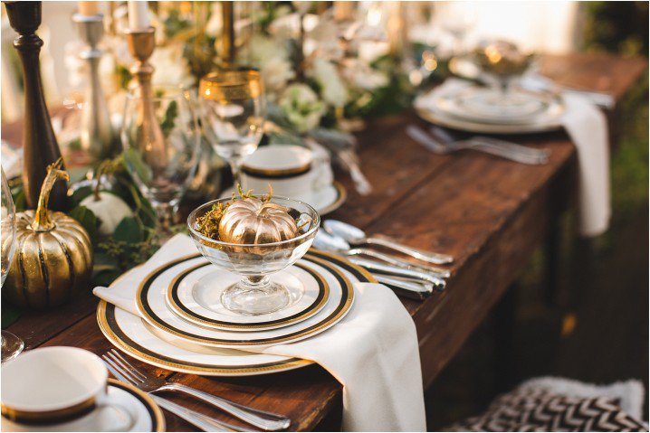 Gold Thanksgiving Table Setting