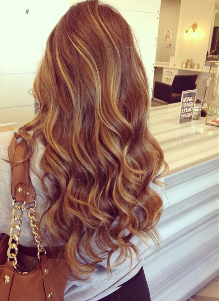 Long Wavy Hairstyle for Blond Hair