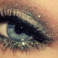 Pretty Shimmer Eye Makeup Idea