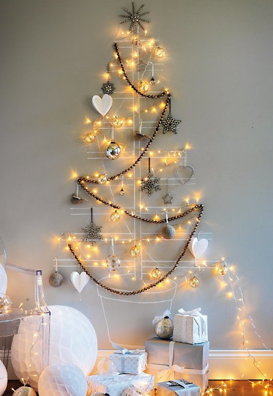 Decorative Wall Christmas Tree Idea - Pretty Designs
