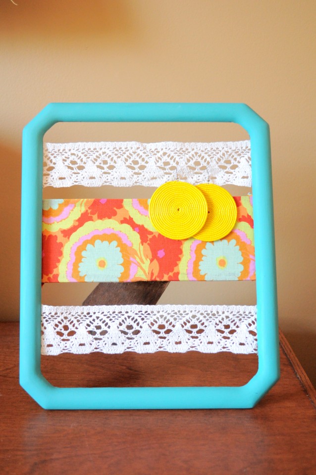 Pretty Earring Holder Frame