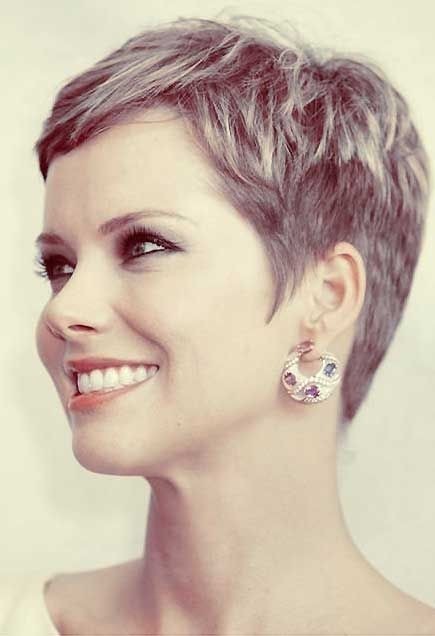 Best Short Pixie Hairstyle for Women Over 40