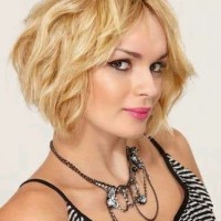 Blonde Wavy Bob Haircut for Summer Hair