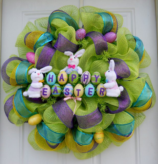 Green Wreath with Easter Eggs
