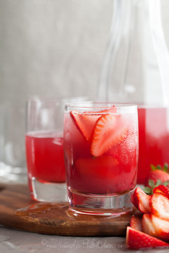 Hibiscus Strawberry Rhubarb Iced Tea