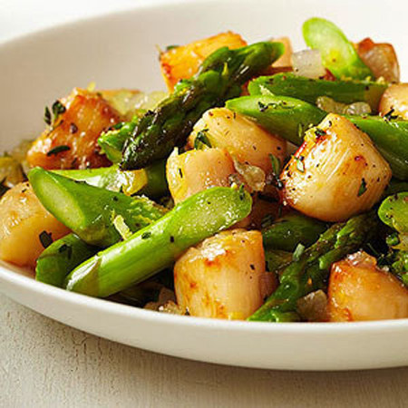 Scallop and Asparagus Saute with Lemon and Thyme