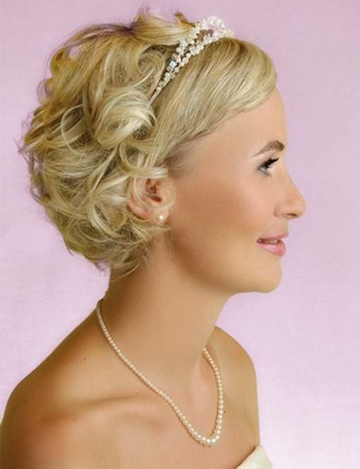 Glamorous Bridesmaid Hairstyle for Short Curly Hair