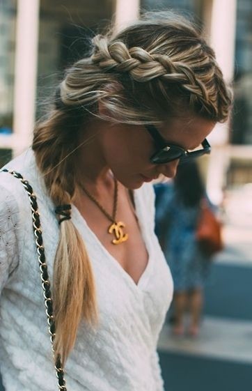 Perfect Side Braid Hairstyle for Fall and Winter