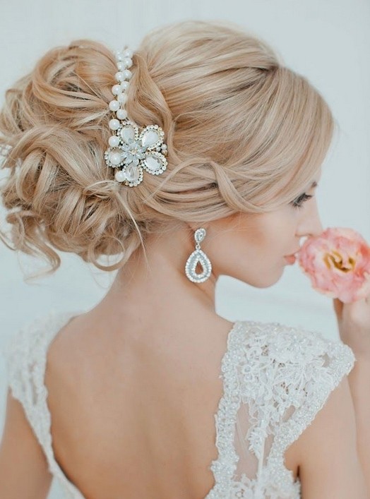 Jaw Dropping Wedding Updo Hairstyle