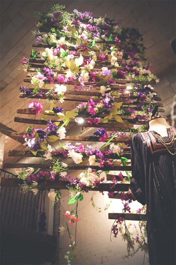 20 Ideas to Make Floral Backdrop - Pretty Designs