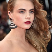 Cara Delevingne Glamorous Side Swept Hairstyle