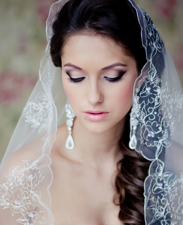 Glossy Lips for Bridal Makeup Ideas