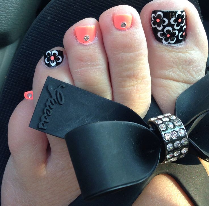 15 Adorable Toe Nail Designs and Ideas