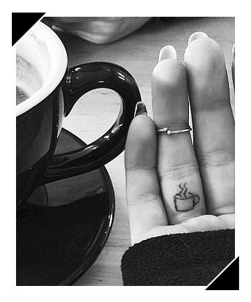 15 Tiny Tattoos You Can’t Wait to Have