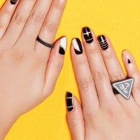 Black and White Nail Design