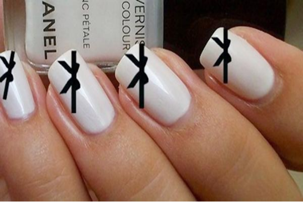 Black and White Bow Nails