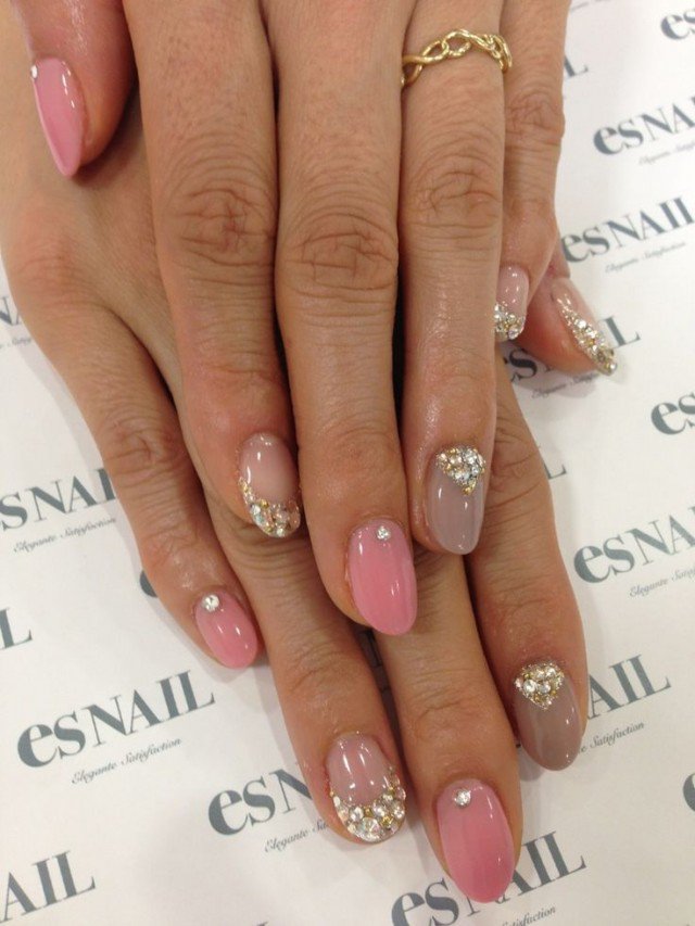 Glittery Pink Nail Design