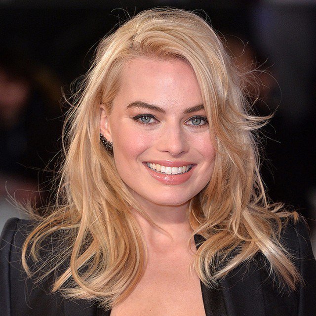 Messy Long Blond Hairstyle