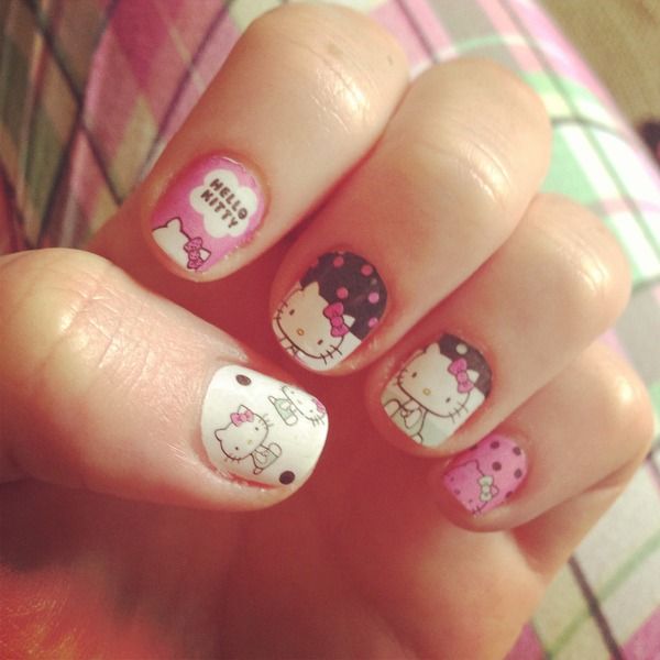 Cute Hello Kitty Nail Design for Short Nails