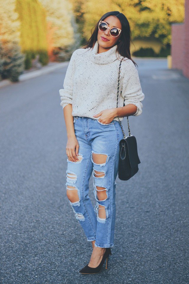 Loose Sweater with Ripped Jeans