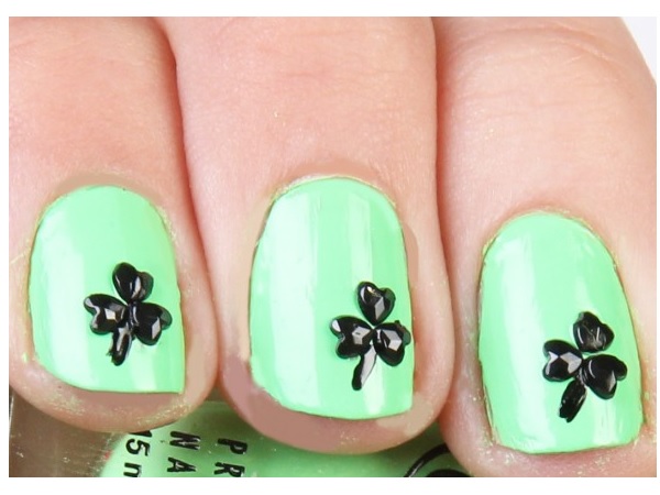 Pastel Green Shamrock Nails