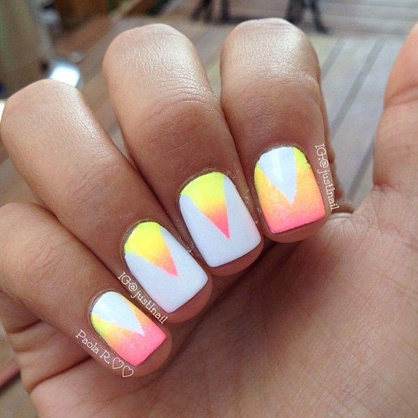 V-Shaped Gradient Nail Design