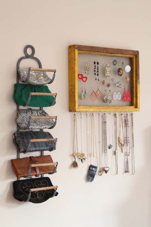 Wall-Mounted Metal Rack for Bags