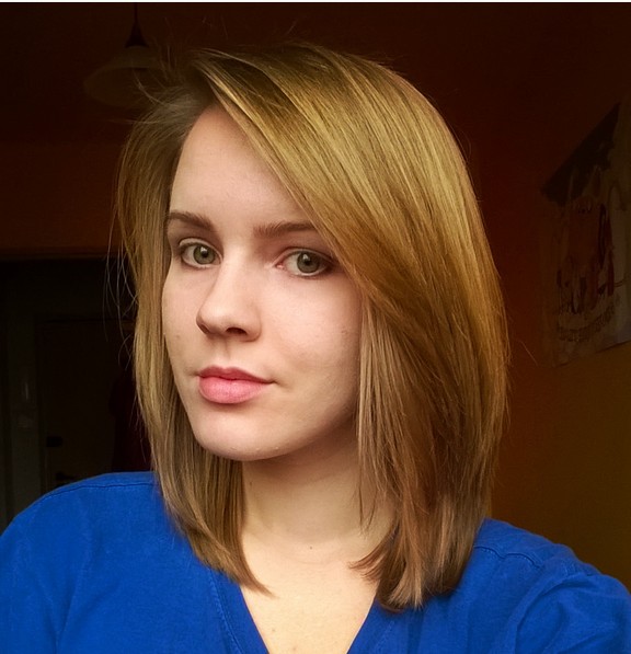 Medium Bob Hairstyle for Straight Hair