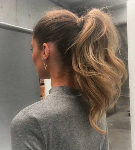 Simple Ponytail Hairstyle