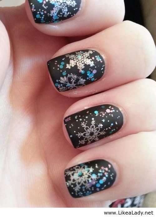 Cool Snowflake Nails