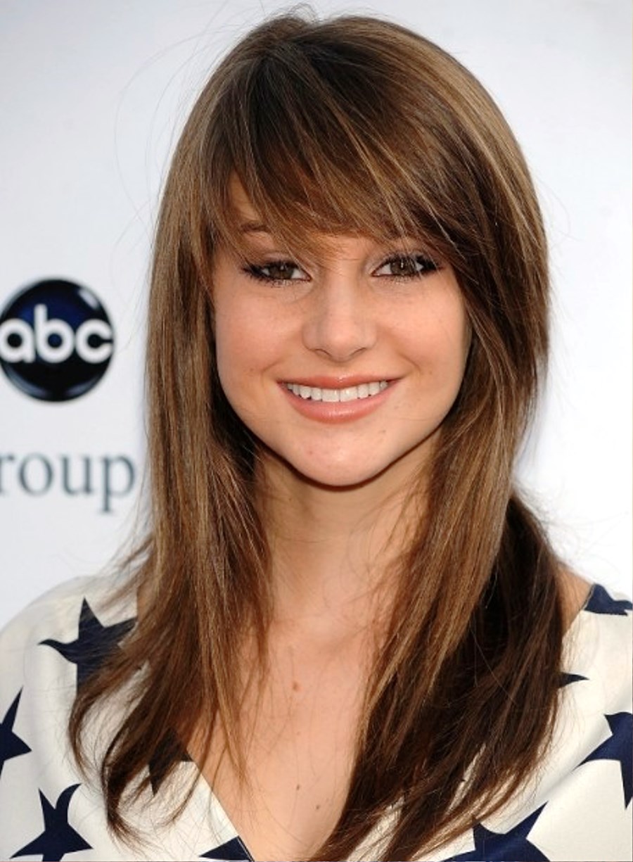Long Layered Hairstyle with Side Bangs
