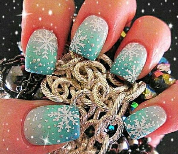 25 Best Christmas Nail Ideas You'll Want to Try Pretty Designs
