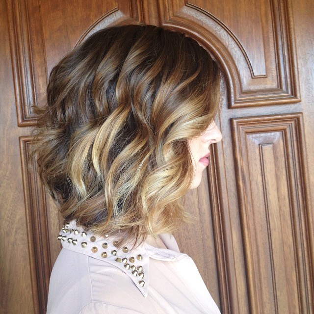 Sexy layered wavy bob hairstyle for thick hair