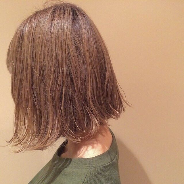 Side view of cute Japanese girls bob hairstyle