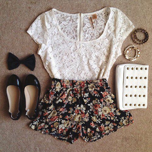Lace Top and Floral Printed Shorts