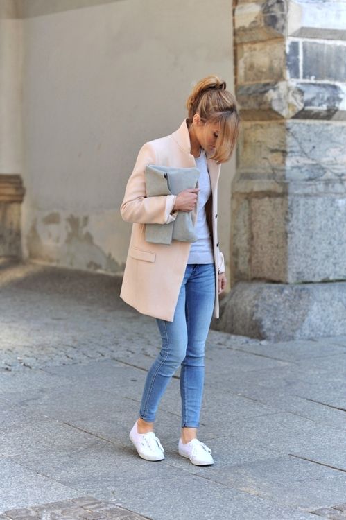 women's outfits with white sneakers