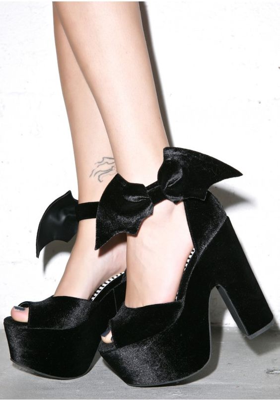 trendy platform heels