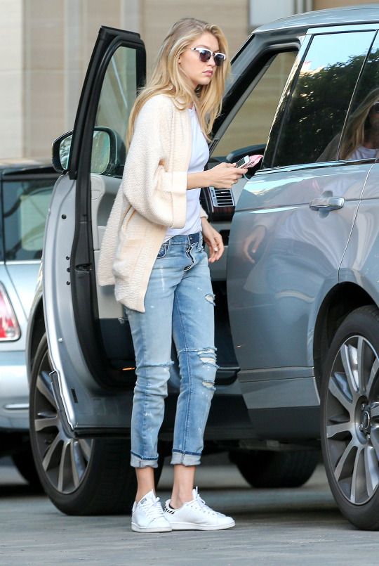 jeans and white sneakers